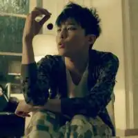 求bigbanggdtopqq头像,最好带字