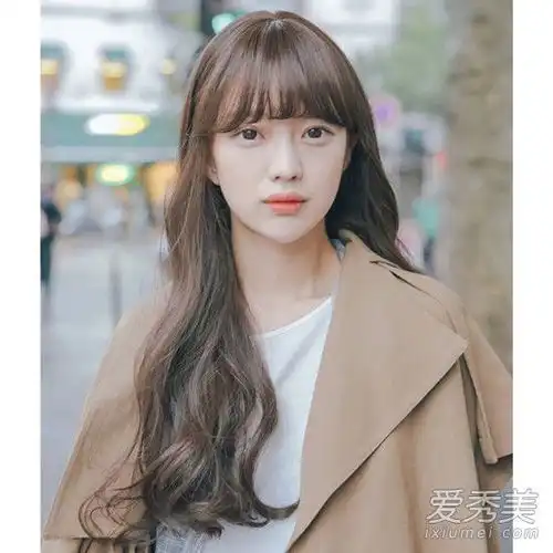 当气温下降时,它是一只狗吗12种美丽的烫发发型给你温暖