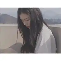 上下留白边的女生头像微信头像图片大全
