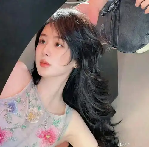形象大改的杨紫,究竟是想逆袭,还是心中依然藏着美女梦