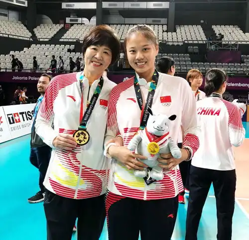 中国女排新春送祝福果然初七轮到龚翔宇工作日配劳模最合适