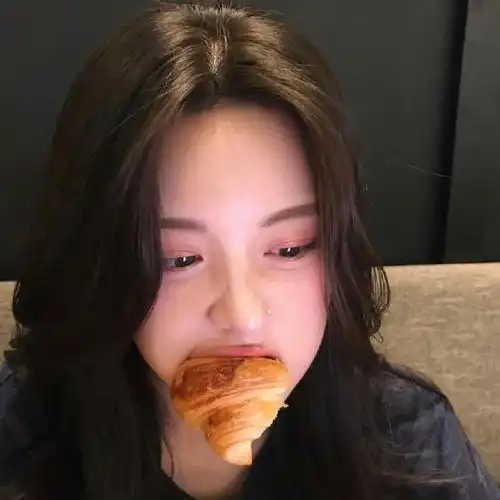 头像爱我者我惜之负我者我弃之