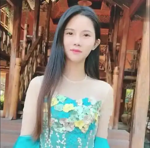实拍缅甸美女,演到眼前这,网友娶回家都能笑醒