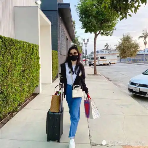 刘亦菲挑战二次元粉发,意外比女爱豆还美