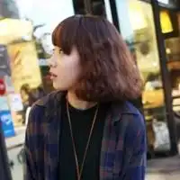 好看的侧脸短发女生头像