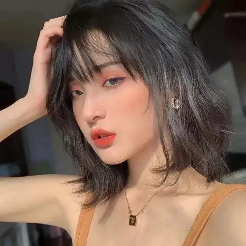 有人喜欢秃头的女生吗,有的话我再熬一会儿