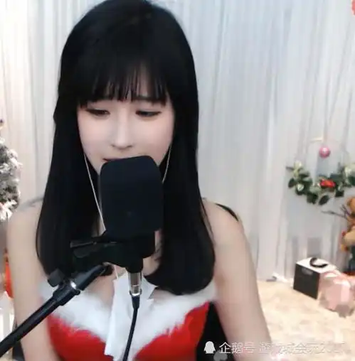 美女主播圣诞节争相斗妍年度十大主播小深深人气最高成圣诞女神
