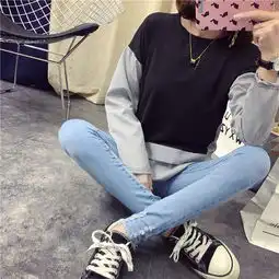 早秋女装韩版原宿风个性黑白拼色字母长袖喇叭袖t恤宽松学生上衣