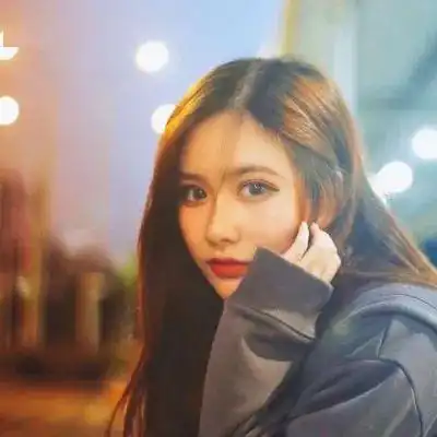 微信头像霸气好看的短发女生头像