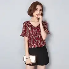 女生喇叭袖上衣荷叶边
