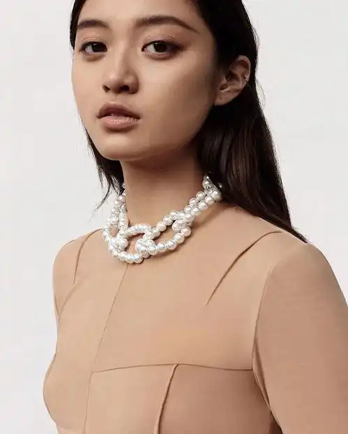 如何诠释中性风的高级感乌克兰概念女装品牌来告诉你