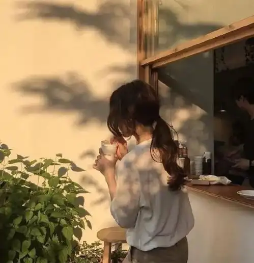 中年女人的美丽,不张扬,但恬静不喧哗,但优雅