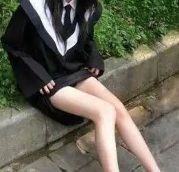如今大学都这么开放了啊,各种奇葩的女大学生毕业照