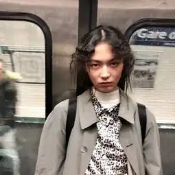 小姐姐头像愿你拨开迷雾得见爱情