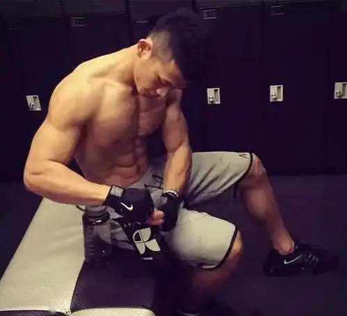 标致的男性身材应该怎么练减脂练胸还不会训练在这教会你