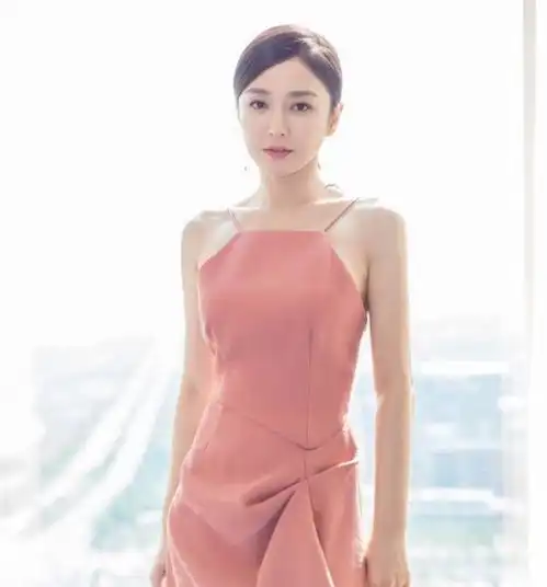 坚持不婚主义的4大女星,个个都美若天仙,难怪一直没人敢娶