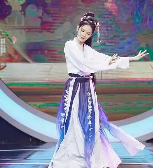 张予曦才是真的仙女下凡吧,一人就能演七仙女,紫衣造型太惊艳