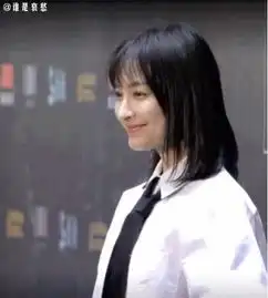 吴昕穿男朋友衬衫亮相网友好一个帅气女孩