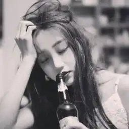 意境头像女生黑白头像大全别总在感情的世界里伤春悲秋