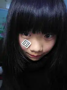 我是一个13岁的女生,像cos华丽一点的动漫男性,身高165,身材很瘦,希望推荐一下我cos什么比较合适