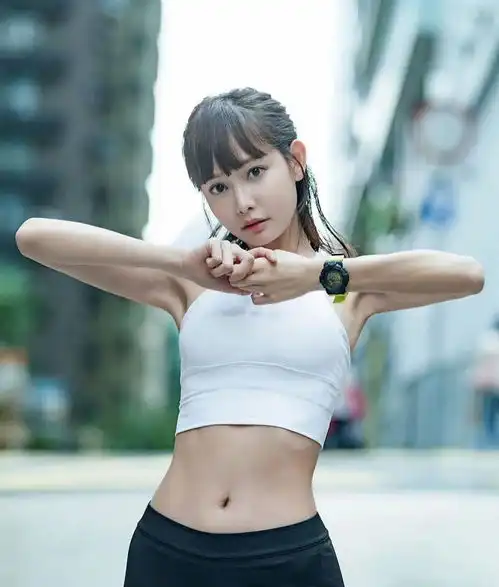 香港新生代女神童年照逐个看陈滢天生美人坯子谢嘉怡很甜美