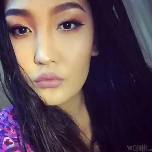 现代蒙古女孩的自拍照,美到让人窒息...