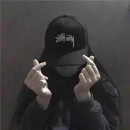霸气句子致自己,别像猫一样,在风雨中长大,遇到点爱就以为是家