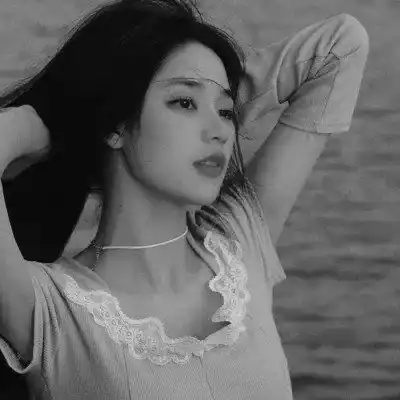 女生头像黑白图片2023最火爆