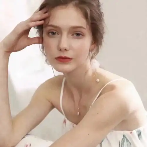 有什么绝美的女生头像