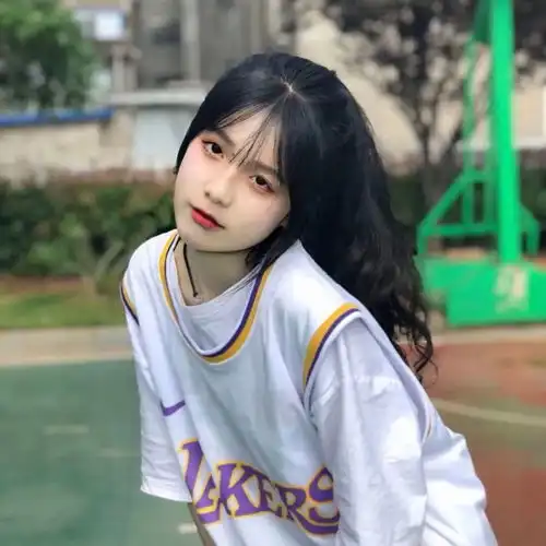 女生头像高质ins真人微信头像