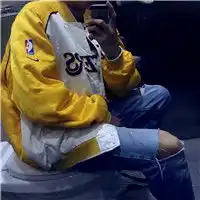 qq头像男生潮流2018,全部是穿着运动穿半身的