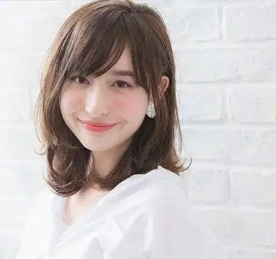 2018胖女生短发发型图片,显瘦又时尚