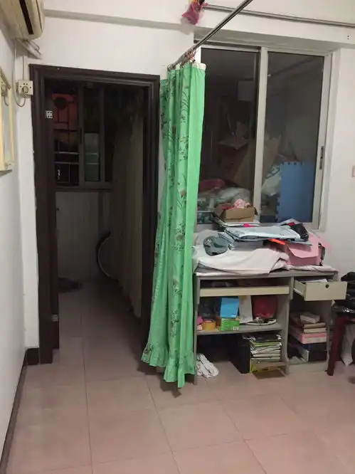 小姐姐一人福景居小区主卧1200客村地铁站