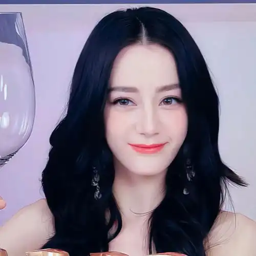 迪丽热巴直播头像来一波,超甜美超温柔超可爱哦