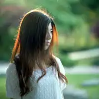 微笑女生头像笑容甜美的小女生