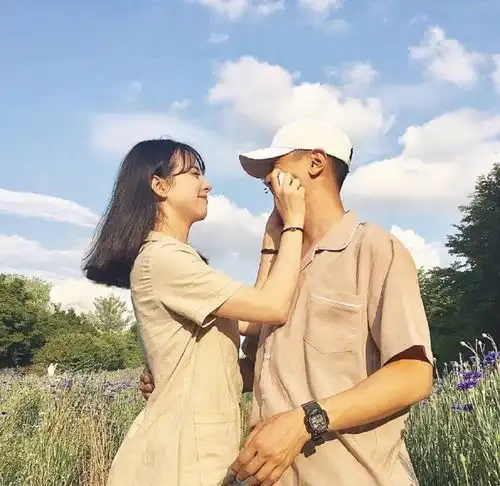 晚安心语图片180529愿你不只会安慰别人,愿你多懂心疼自己