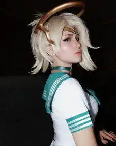 美少女战士版守望先锋cos天使莫伊拉大玩暧昧