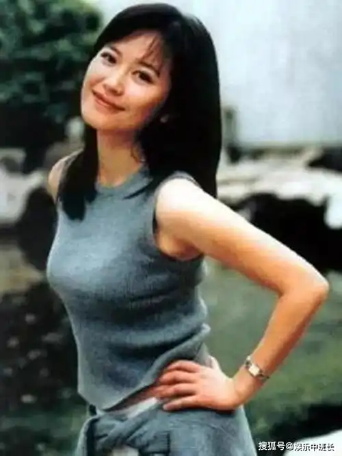 同是美人,为什么48岁的俞飞鸿是越老越有韵味,真正的气质女神