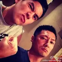 揭余文乐夜游一米八外籍美女是谁余文乐和周冬雨cp亲密照好甜蜜