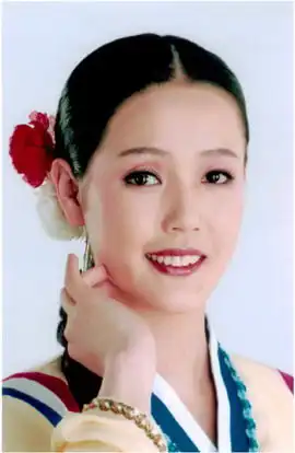 实拍清新自然的朝鲜姑娘