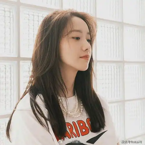 林允儿怎么不老呢最新画报公开,还是当年那个清纯漂亮的小姑娘