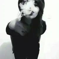狂野奔放的黑白欧美女生头像图片凉情凉心姑娘五毒不侵