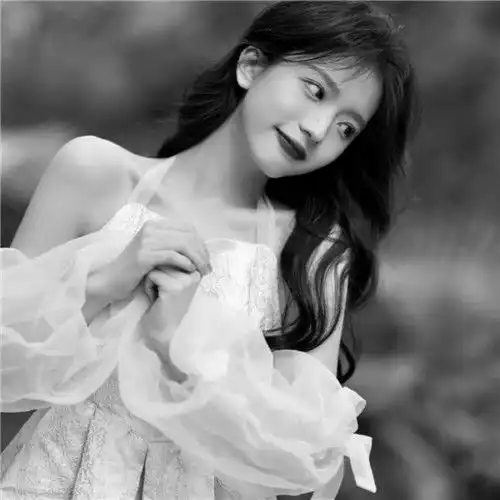 唯美女生黑白头像图片,不可错过的神秘魅力