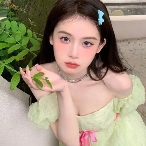 女生头像希望秋天温柔的晚风,能吹走夏天所有的遗憾女生头像