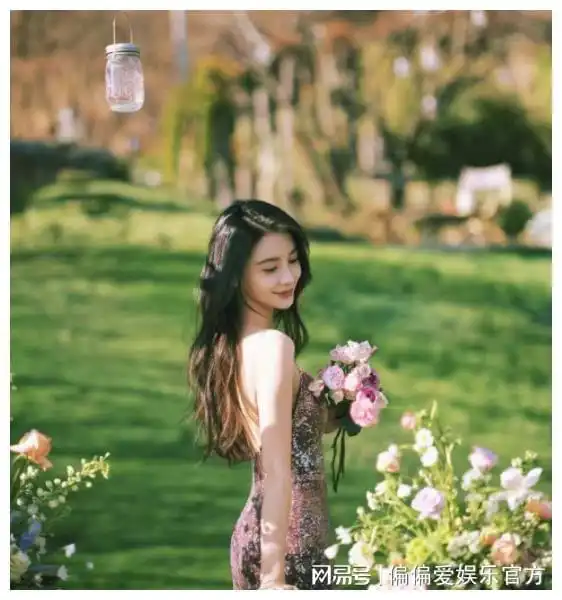 杨颖33岁生日现场照爆光,这难道就是传说中的精灵女王