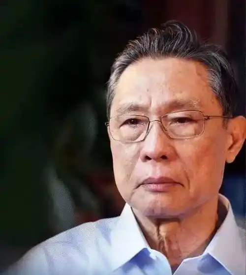 钟南山院士坚持跑步70年锻炼就像吃饭,是生活的一部分