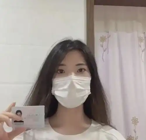 王贵元被举报后,还发威胁信息,离过婚有一儿一女,更多劣迹被扒