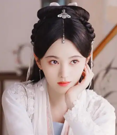 90后六大古装女星,李沁杨紫郑爽热巴鞠婧祎关晓彤,谁仙气飘飘