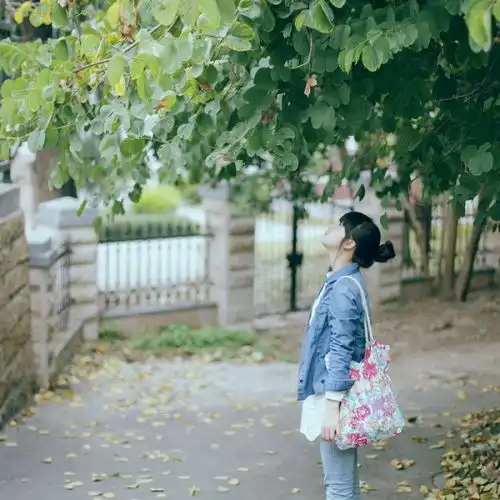 跪求小清新笑容灿烂的女头或情侣姐妹头