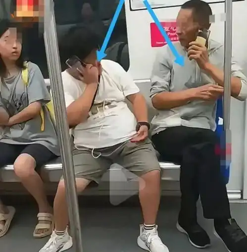 震惊杭州地铁上演反向猥亵,女子竟对大爷多次侵犯隐私,网友神评引爆笑点